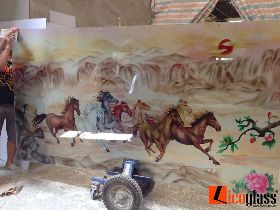 Tranh kính bát mã và ý nghĩa phong thủy Tranh kính bát mã và ý nghĩa phong thủy